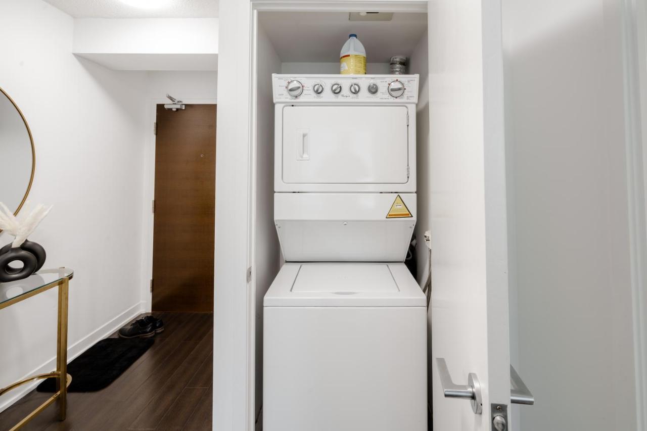 The Perfect Getaway Apartment Toronto Exterior photo